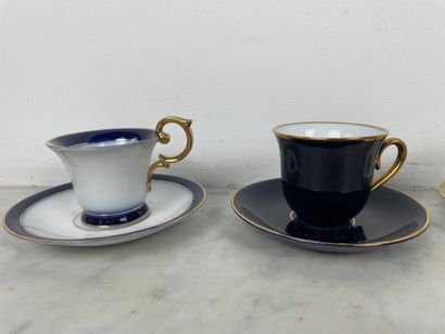 Ensemble de six tasses et sous-tasses en...