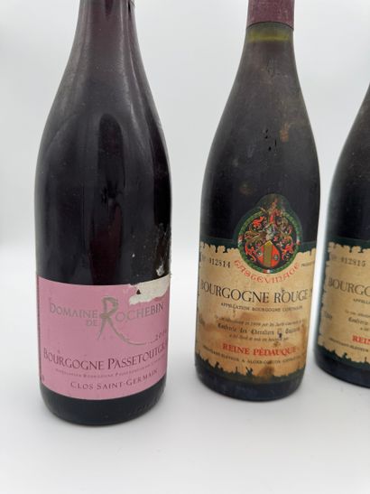 Lot de vins de Bourgogne
Comprenant : Bourgogne...
