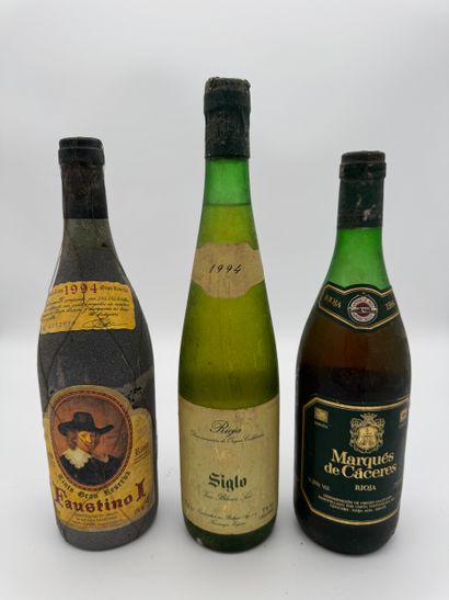 Lot de vins d’Espagne et divers
Comprenant...