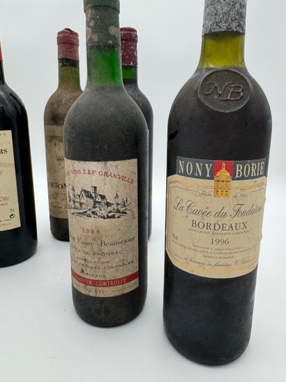 Lot de vins de Bordeaux
Comprenant : Château...
