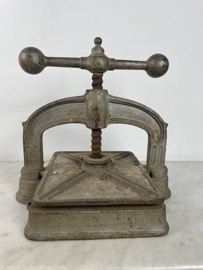 Cast-iron bindery press - Papeterie I.L.S....