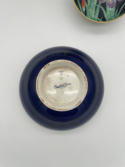 Trois pièces de céramique décorative - Nippon,...