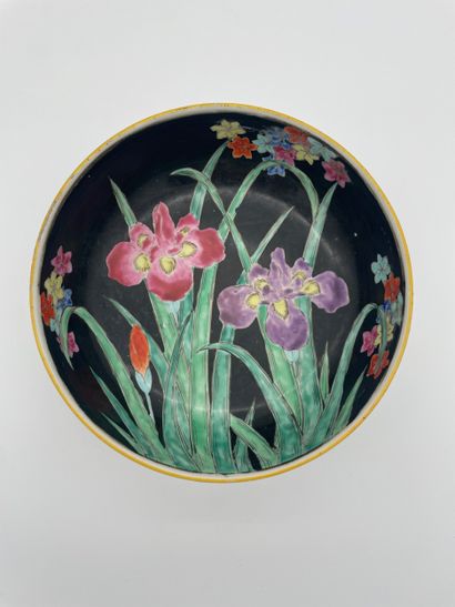 Trois pièces de céramique décorative - Nippon,...