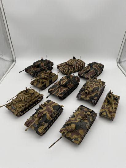 Set of 10 military tank models

Set of ten...