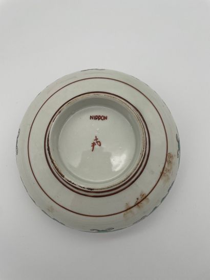 Trois pièces de céramique décorative - Nippon,...