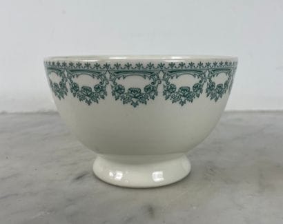 Royal Boch Bol sur piédouche « Carlotta »,...