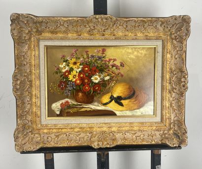 Kati Simon (1952-) - Bouquet au chapeau
Huile...