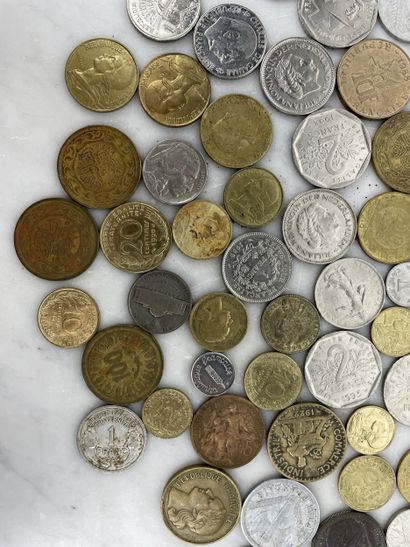 Lot of various French and foreign coins.
Set...