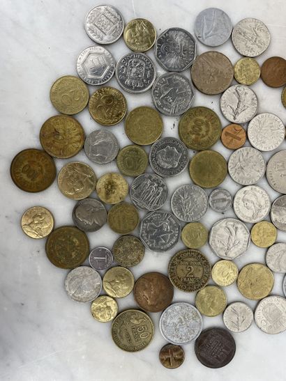 Lot of various French and foreign coins.
Set...