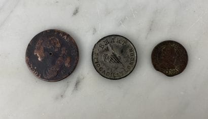 Lot of 3 coins and tokens XVI XVIII century
Set...