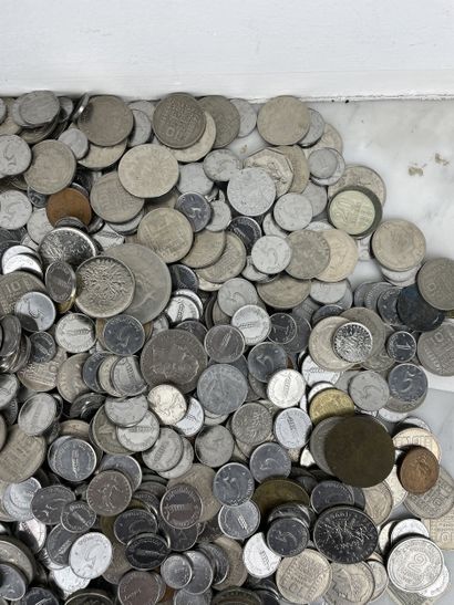 Lot of approx. 3.5 kg of French and foreign...