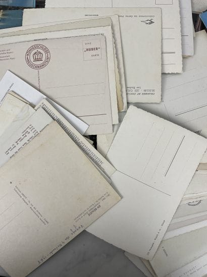 Correspondances manuscrites et cartes postales...