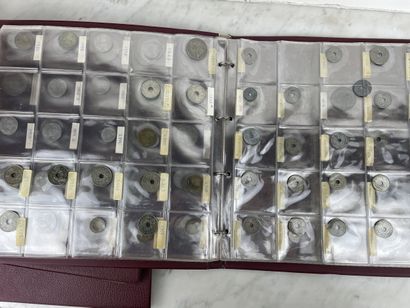 Set of 3 numismatic binders French and foreign...