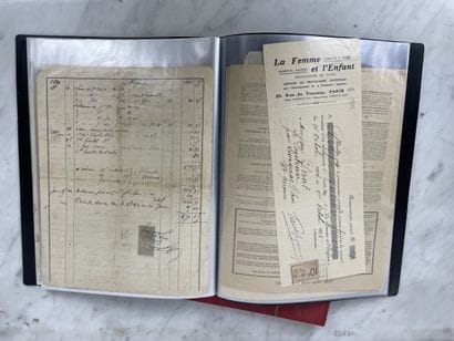 Porte-vues de documents manuscrits et album...