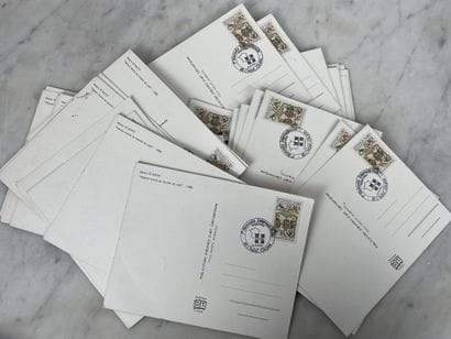 Ensemble de cartes postales d’art contemporain...