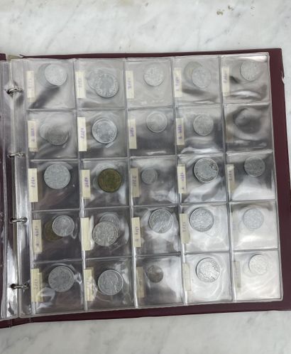 Set of 3 numismatic binders French and foreign...