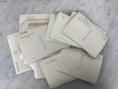 Cartes postales anciennes en noir et blanc...