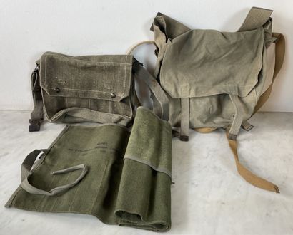 Lot de vêtements & équipements militaires...