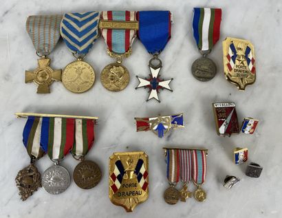 Lot de décorations militaires XX siècle
Lot...