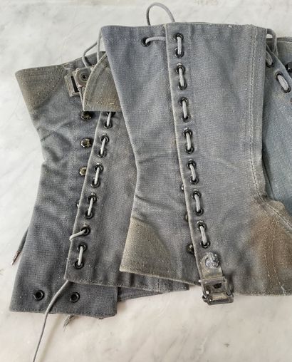 Militaria, trois paires de guêtres/jambières...