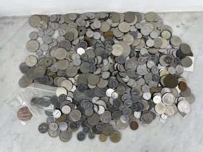 Lot of approx. 3.5 kg of French and foreign...