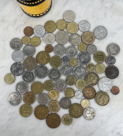 Lot of various French and foreign coins.
Set...