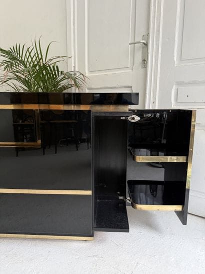 Jean-Claude Mahey (designer) pour Roche Bobois...