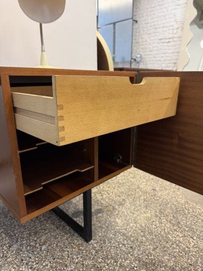Pierre Guariche (1926 1995) Bureau pour enfant,...