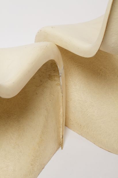 Paire de « Panton Chair » en fibre de verre...