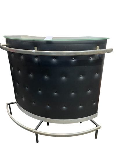 Bar Style vintage, simili cuir et verre
Comptoir...