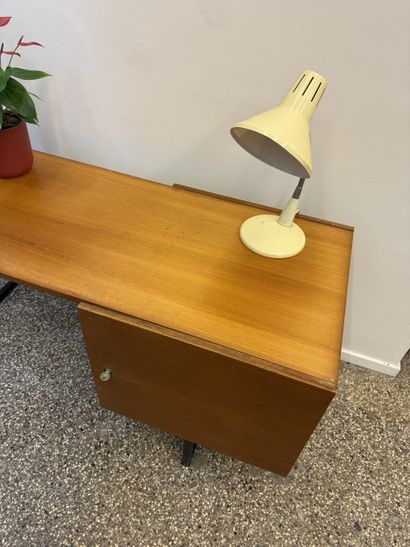 Pierre Guariche (1926 1995) Bureau pour enfant,...