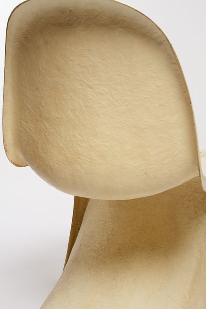 Paire de « Panton Chair » en fibre de verre...