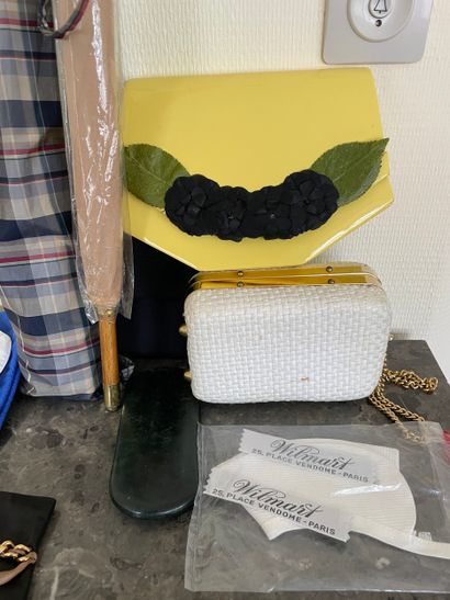 Lot d’accessoires de mode divers

Ensemble...