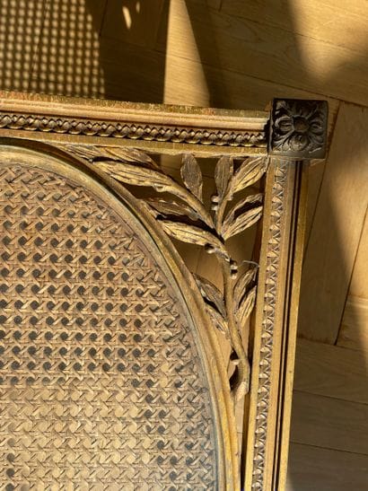 Table basse de style Louis XVI, XX siècle

Table...