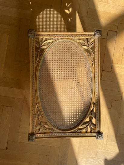 Table basse de style Louis XVI, XX siècle

Table...