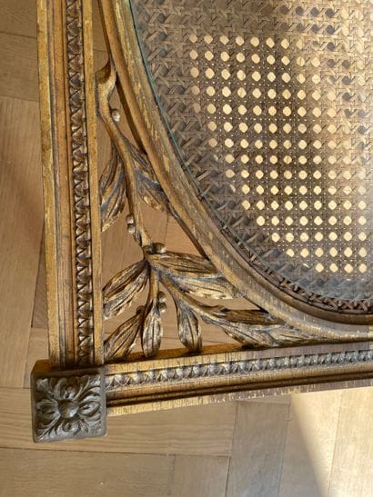 Table basse de style Louis XVI, XX siècle

Table...