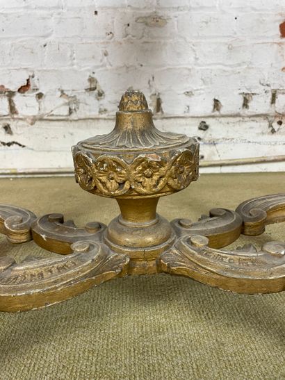 Console de style Louis XV
Console en bois...
