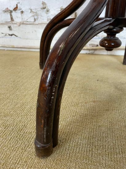 Porte-manteau de style Thonet (XX siècle)
Porte-manteau...