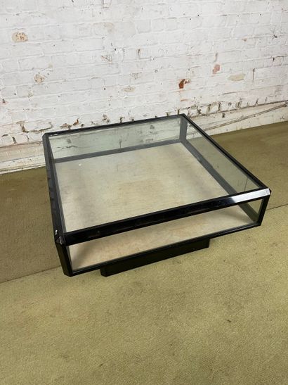 Table basse vitrine de style Maison Jansen,...