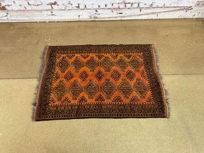 Wool carpet with geometric decoration, in...