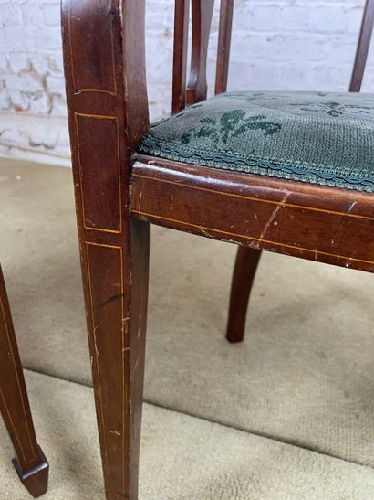 Suite de 3 fauteuils dits « baignoire » de...