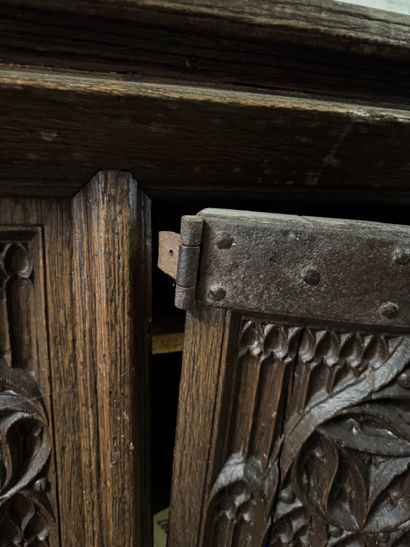 Meuble de style néo-gothique en chêne - fin...