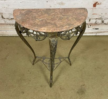 Console demi-lune de style Louis XV
Petite...