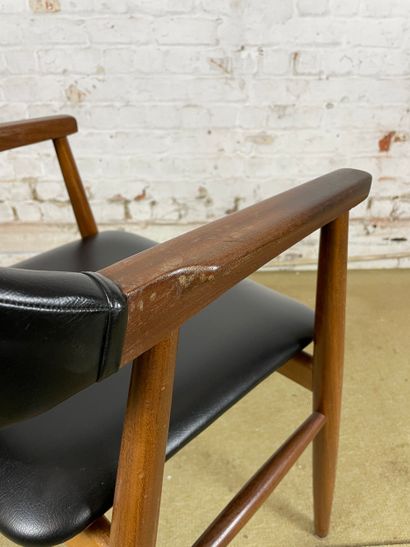 Chaise en bois dans le goût de Kurt 0stervig...