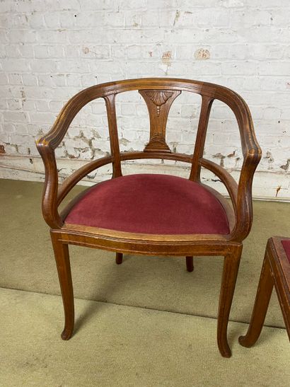 Fauteuil avec repose-pieds de style néoclassique...