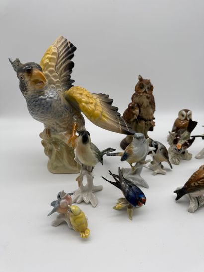 Lot de sujets en porcelaine à décor d’oiseaux
Ensemble...