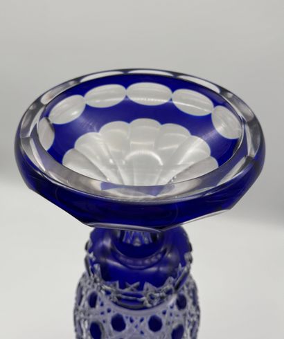 Cristal de Bohême - Important vase cornet...