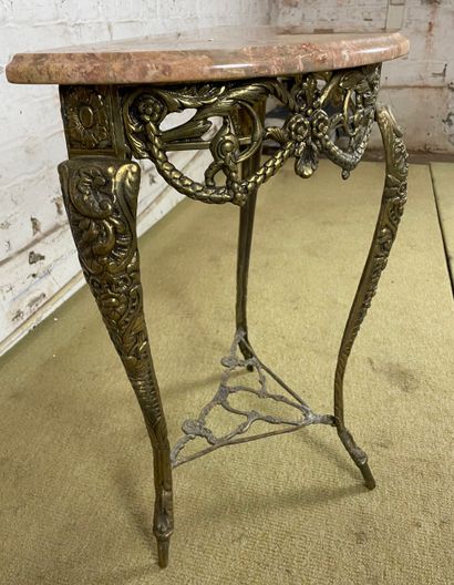 Console demi-lune de style Louis XV
Petite...