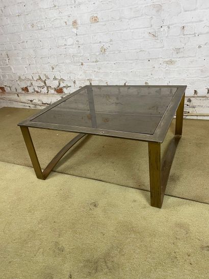 Table basse en métal et verre - Travail des...