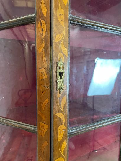 Mobilier de style hollandais - Vitrine en...
